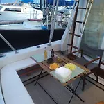 Úszó hotel Boat Experience Corralejo