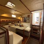 Boat Experience Úszó hotel Corralejo