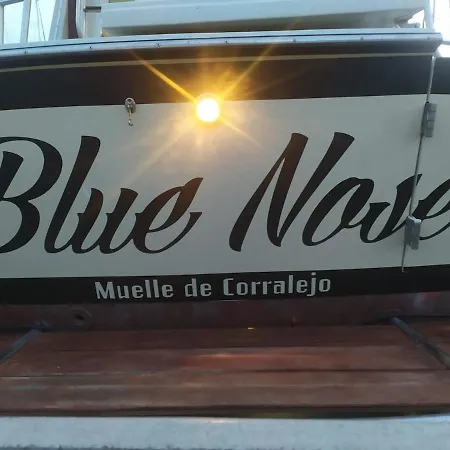 船上ホテル Boat Experience *