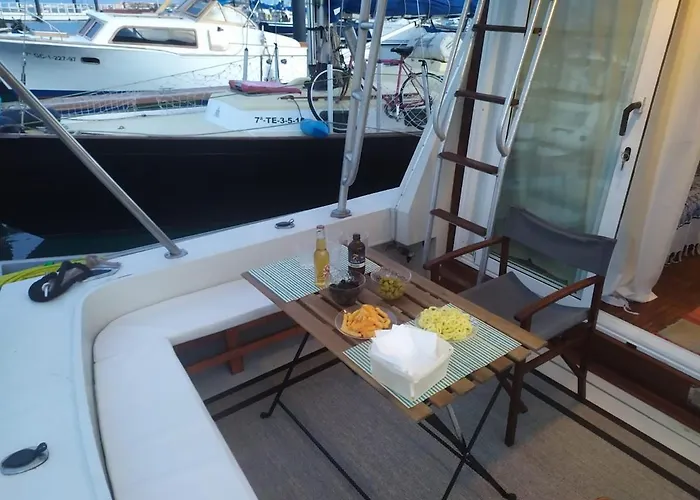 船上ホテル Boat Experience コラレホ